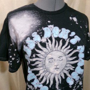 Nwot LOVE TRIBE Hippie T-shirt Top S Black Blue Sun design splatter Don't Stress